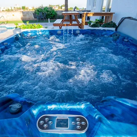 Vilă Dene Hollow Voroklini