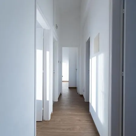 Dene Hollow * Voroklini