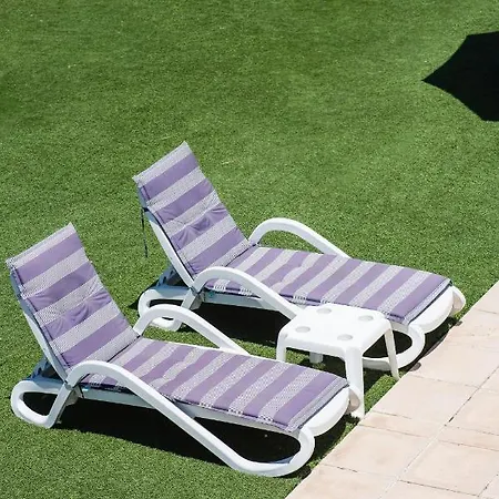 Dene Hollow * Voróklini