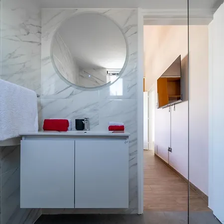 Dene Hollow Vila *