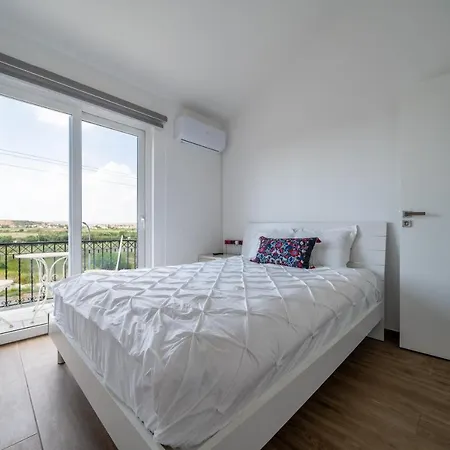 Вилла Dene Hollow