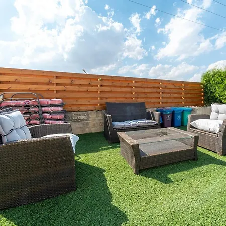 Dene Hollow * Βορόκλινη