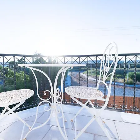 Dene Hollow Voróklini