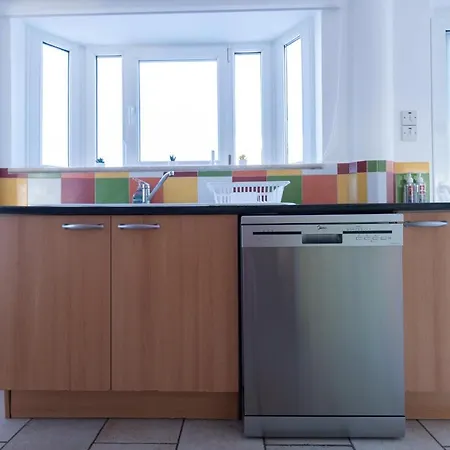 Dene Hollow Вилла *