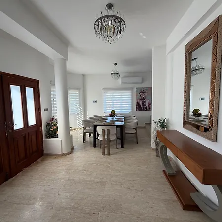 Dene Hollow Villa Voróklini