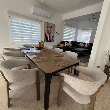 Dene Hollow Βορόκλινη