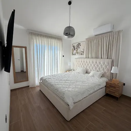 Villa Dene Hollow Voróklini