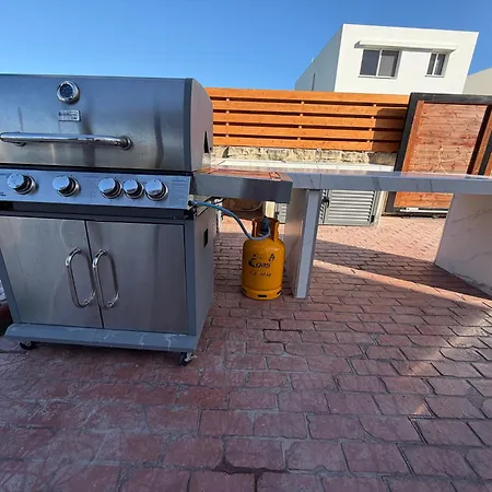 Dene Hollow Voróklini