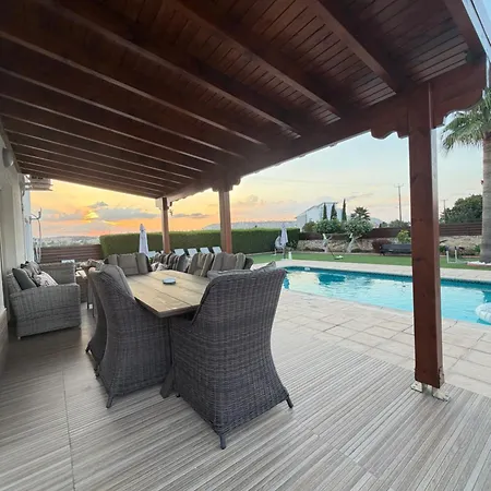 Dene Hollow Villa Oroklini