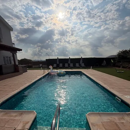 Villa Dene Hollow