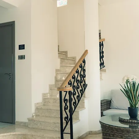Dene Hollow Villa Voroklini