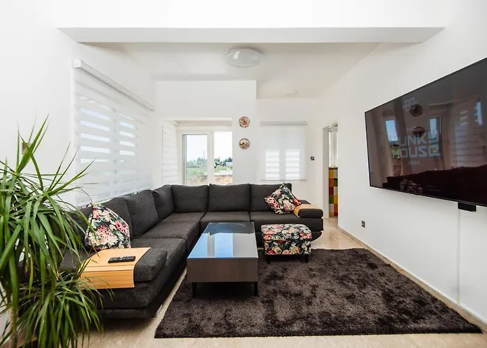 Villa Dene Hollow Voroklini