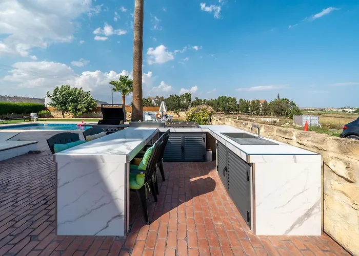 Villa Dene Hollow Voroklini