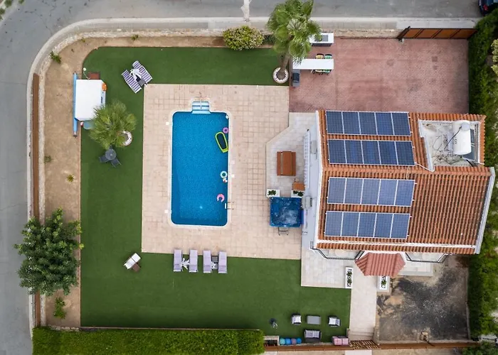 Dene Hollow Oroklini