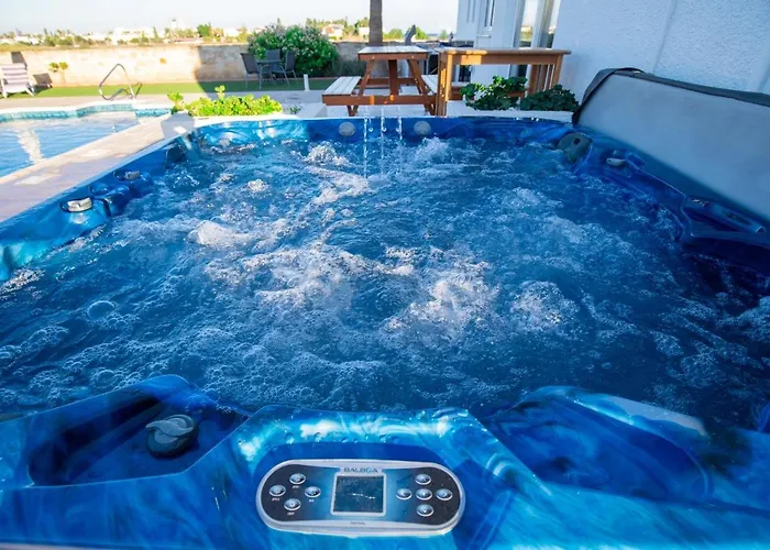 Villa Dene Hollow Voroklini