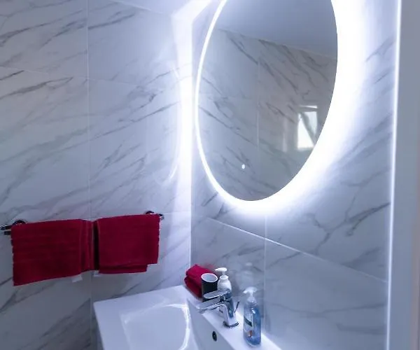 Dene Hollow Voroklini