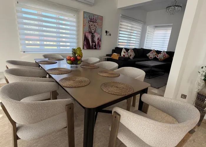 Dene Hollow Oroklini